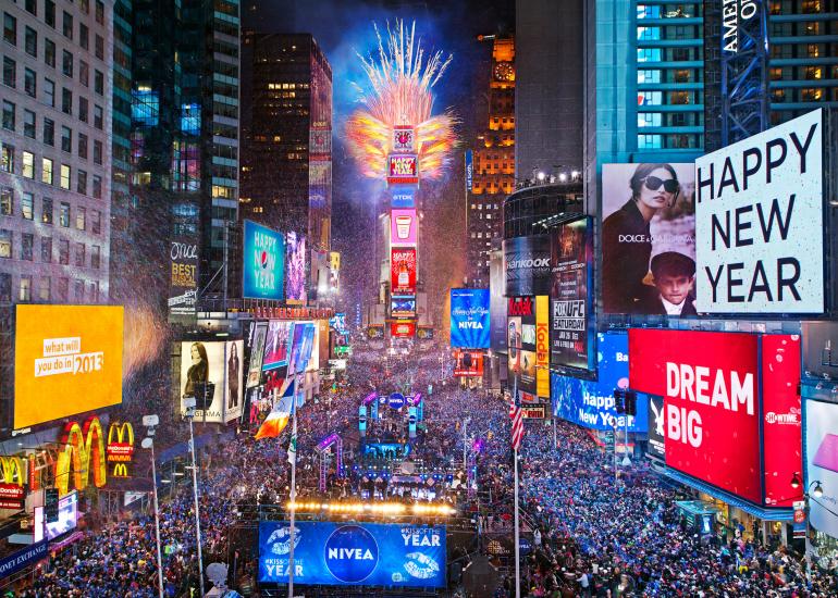 times-square-happy-newyear-2018.jpg